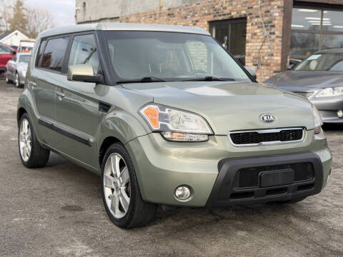 2011 Kia Soul +