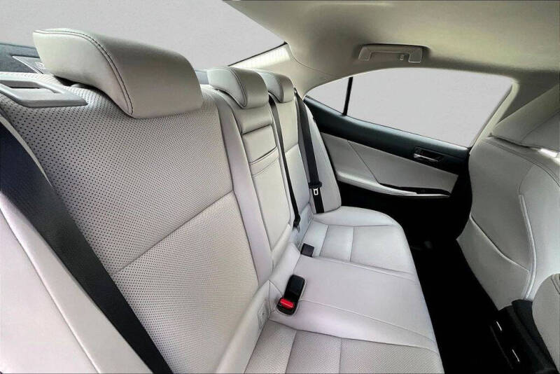 2016 Lexus IS 200t