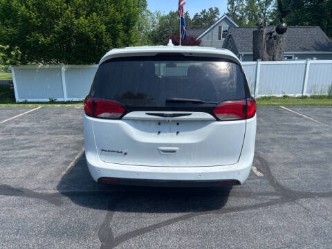 2018 Chrysler Pacifica Touring Plus
