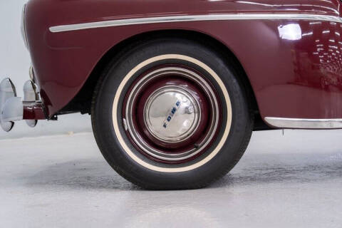 1948 Ford Super Deluxe