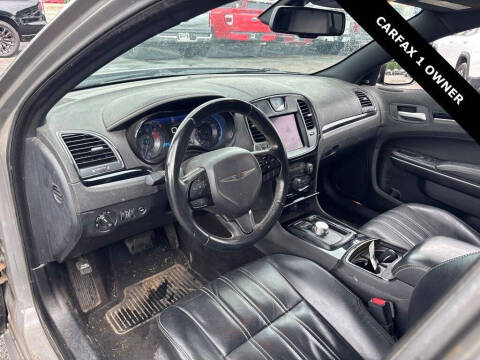2018 Chrysler 300 S