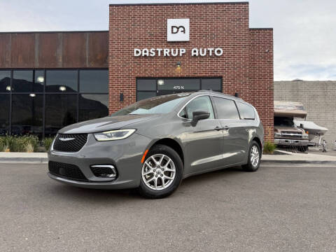 2022 Chrysler Pacifica Touring L