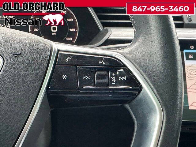 2022 Audi e-tron quattro Premium