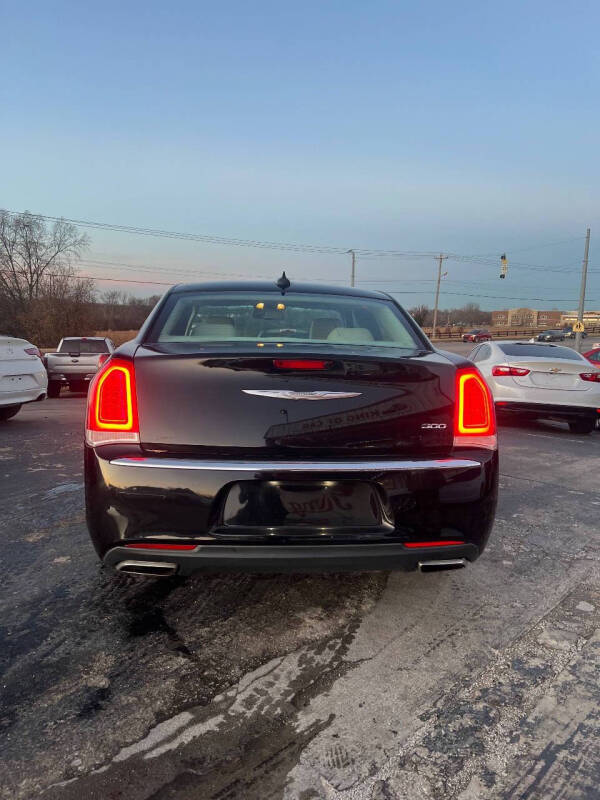 2015 Chrysler 300 Limited photo 6