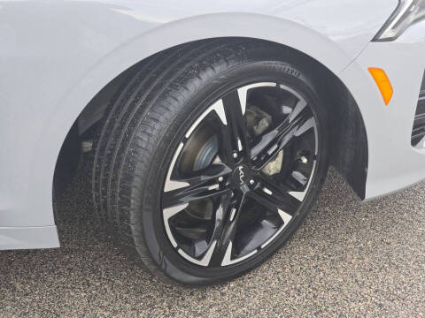 2023 Kia K5