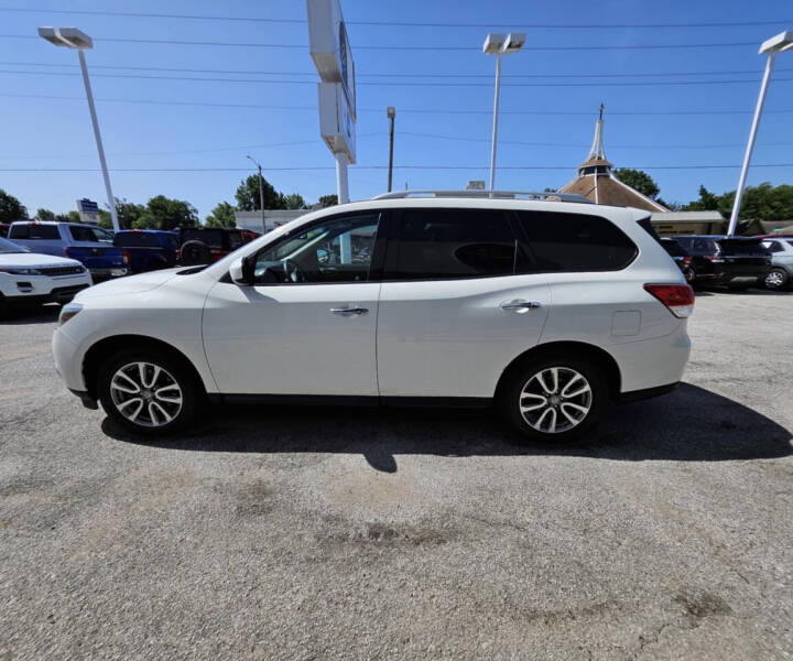 2016 Nissan Pathfinder SV