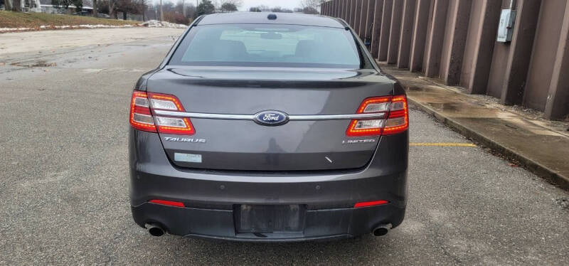 2015 Ford Taurus Limited