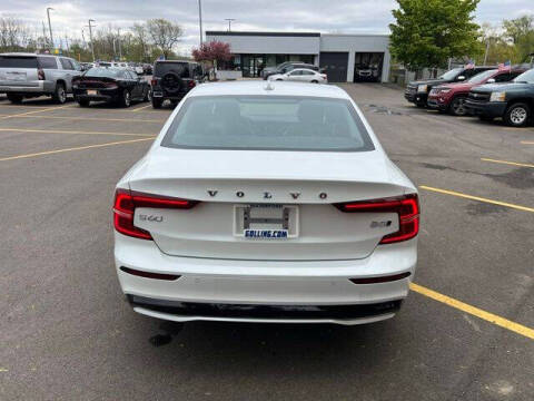 2024 Volvo S60 B5 Plus Dark Theme