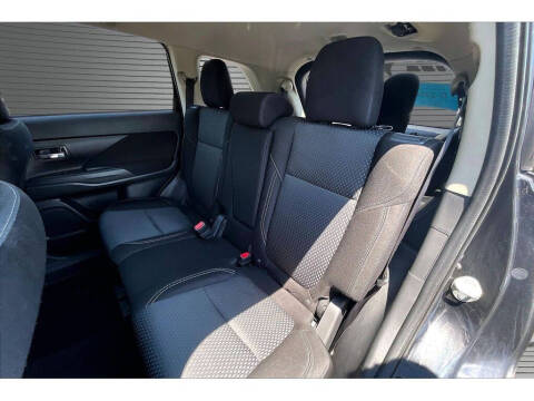 2020 Mitsubishi Outlander ES