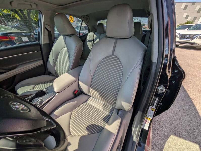 2018 Toyota Camry SE