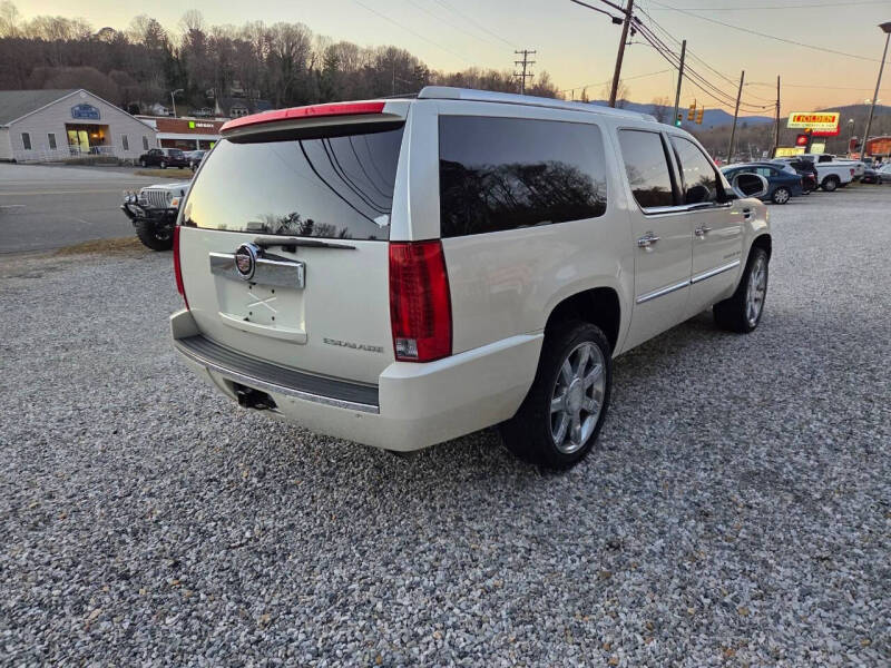 2011 Cadillac Escalade ESV Premium