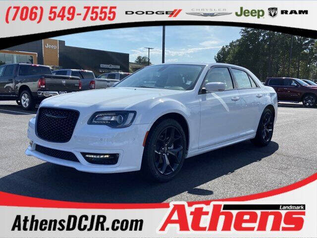 2022 Chrysler 300 Touring L