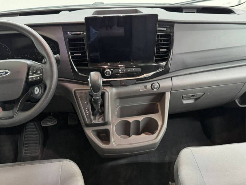 2023 Ford Transit 350 XLT
