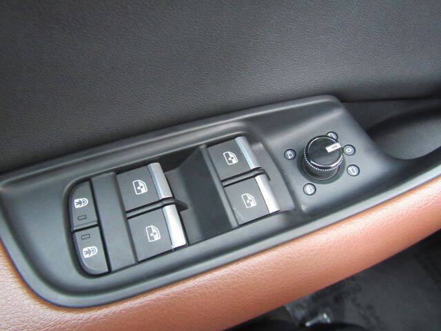 2022 Audi Q8 quattro Premium 55 TFSI