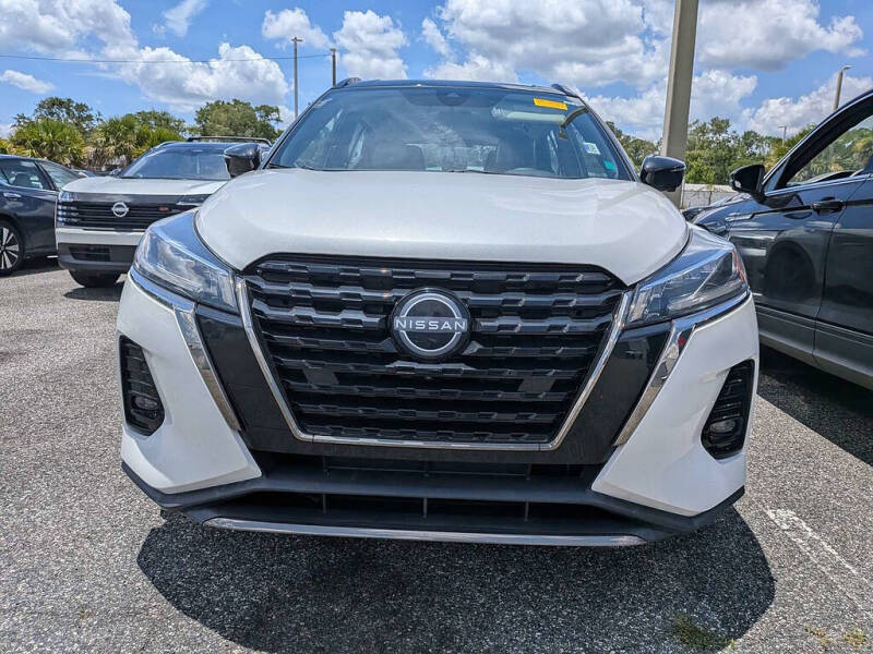 2023 Nissan Kicks SR