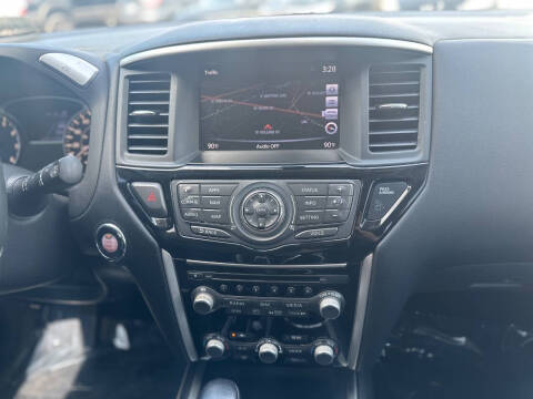 2017 Nissan Pathfinder S
