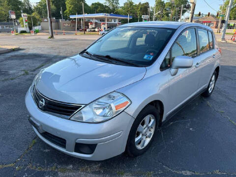 2012 Nissan Versa 1.8 SL
