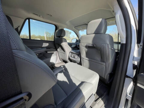 2026 Ford Expedition MAX Active