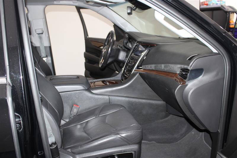 2018 Cadillac Escalade ESV Luxury