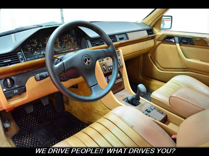 1987 Mercedes-Benz 300-Class 300 E