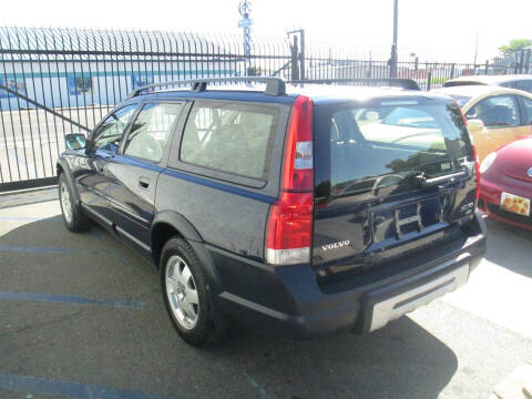 2004 Volvo XC70