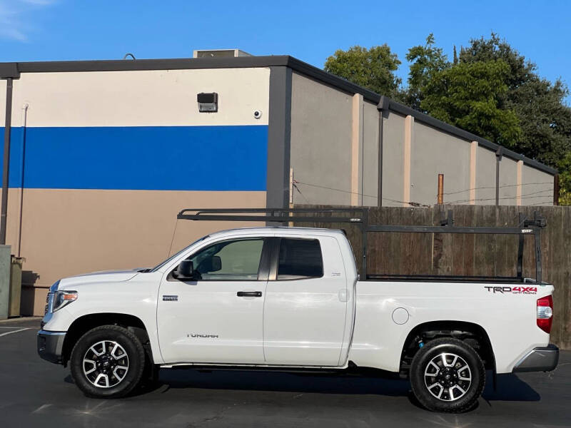 Used 2018 Toyota Tundra SR5 with VIN 5TFUY5F17JX746316 for sale in Sacramento, CA