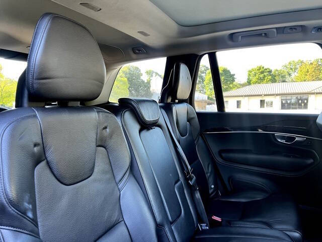 2017 Volvo XC90 T6 Momentum