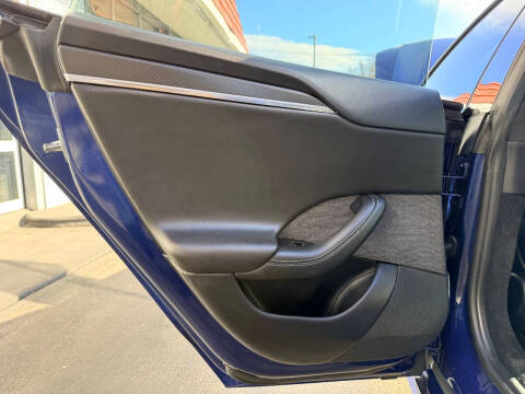2023 Tesla Model S Plaid