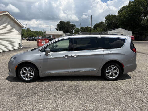 2017 Chrysler Pacifica Touring Plus