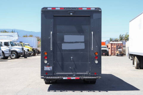 2020 Freightliner MT45 Chassis