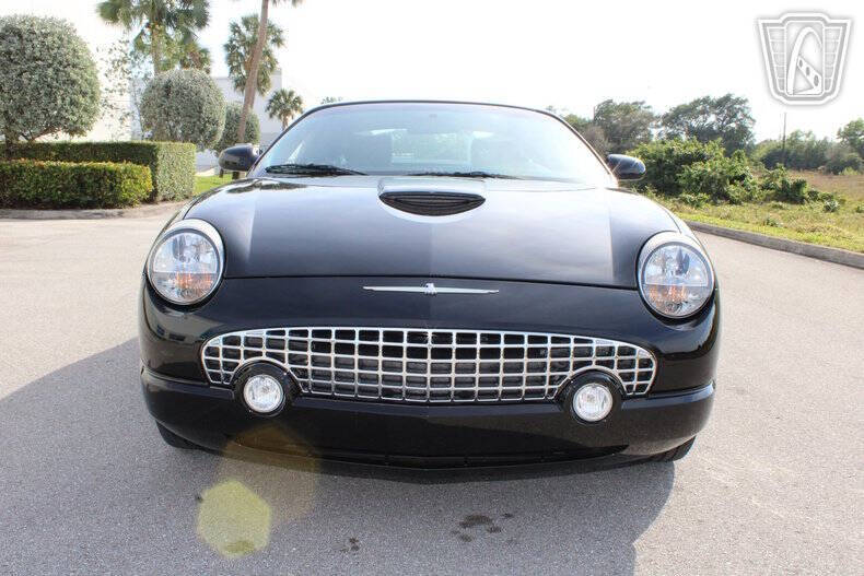 2005 Ford Thunderbird Deluxe