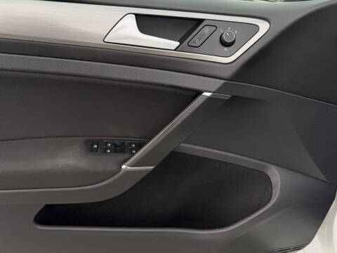 2016 Volkswagen Golf SportWagen TSI S