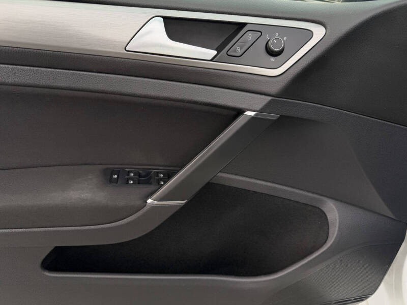 2016 Volkswagen Golf SportWagen TSI S