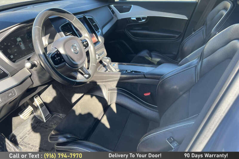 2017 Volvo XC90 T6 R-Design