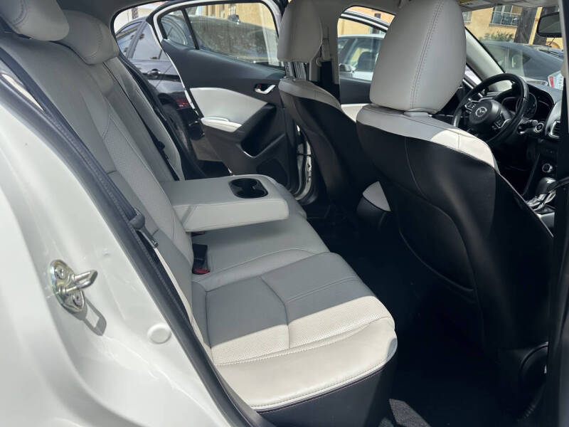 2018 Mazda MAZDA3 Grand Touring