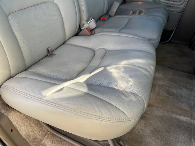 2000 Cadillac Escalade