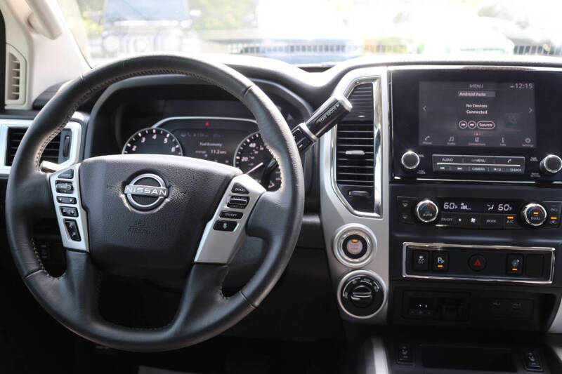 2024 Nissan Titan SV