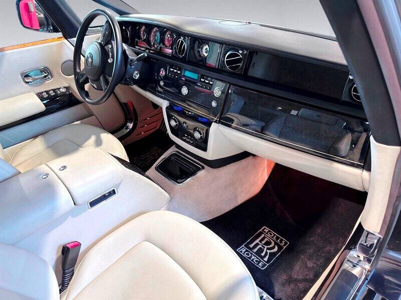 2012 Rolls-Royce Phantom Drophead Coupe 22