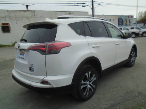 2016 Toyota RAV4 LE