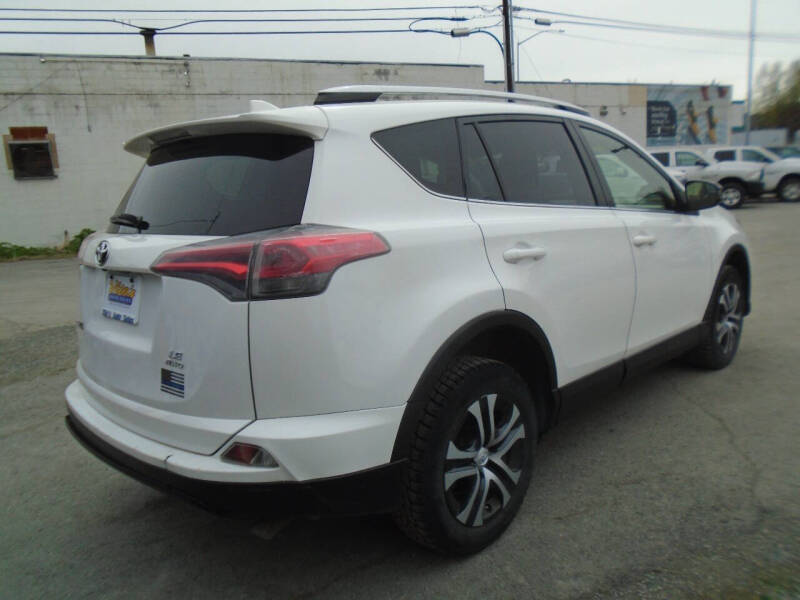 2016 Toyota RAV4 LE