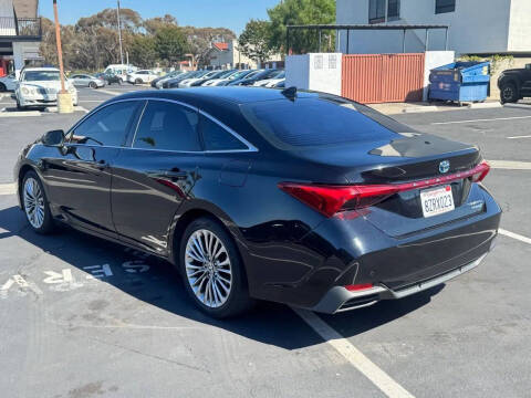 2022 Toyota Avalon Hybrid Limited