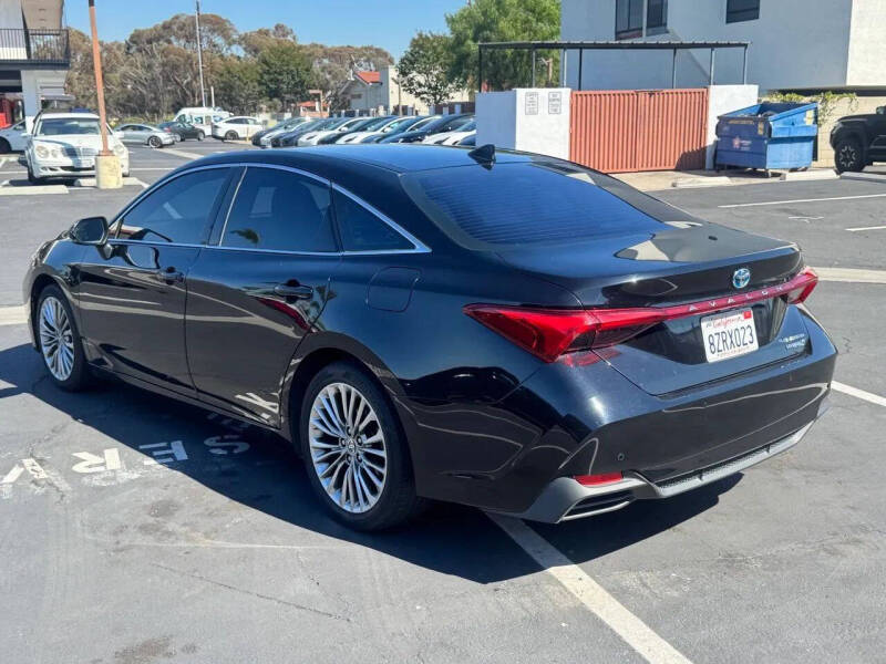 2022 Toyota Avalon Hybrid Limited
