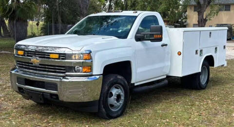 2015 Chevrolet Silverado 3500HD CC