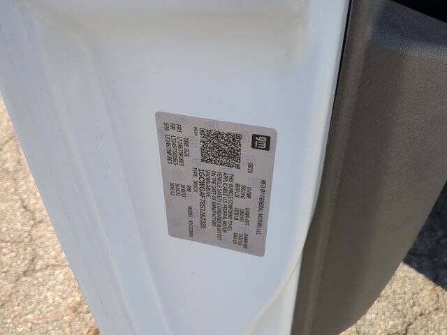 2025 Chevrolet Express 2500