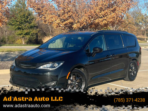 2019 Chrysler Pacifica for sale at Ad Astra Auto LLC in Lawrence KS