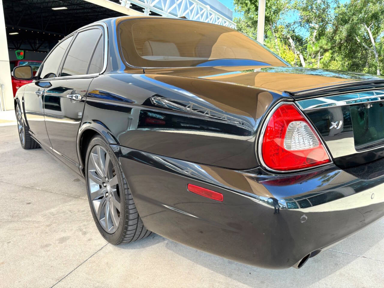 2008 Jaguar XJ-Series 13