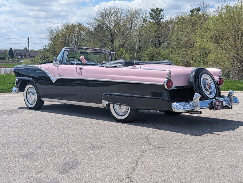 1955 Ford Sunliner