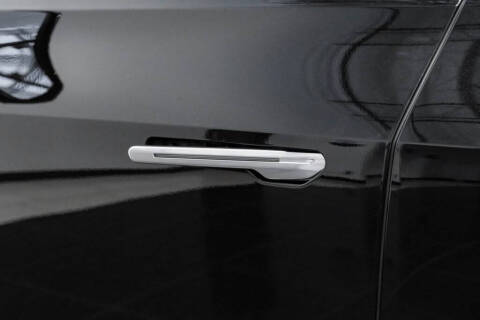 2024 Cadillac LYRIQ Luxury 2