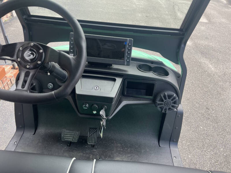 2025 Bintelli NEXUS 6 PASSENGER