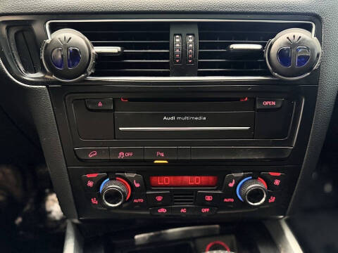 2012 Audi Q5 3.2 quattro Premium Plus